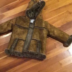 Widgeon Faux Fur jacket size 6 so soft